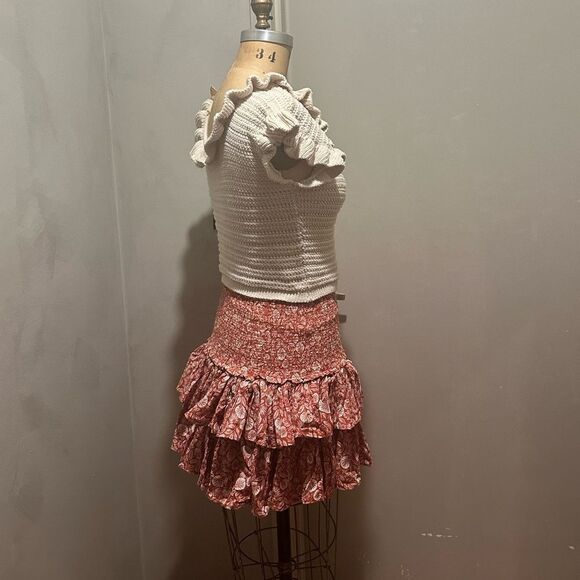 Crochet top and floral skirt - Picture 5 of 7